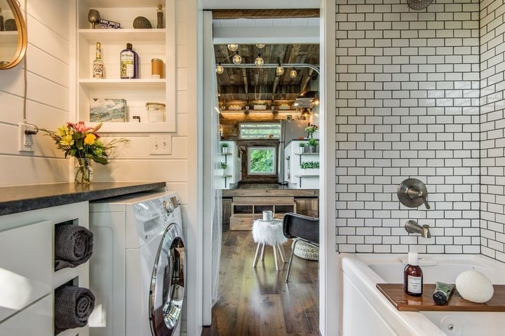 tiny house on wheels