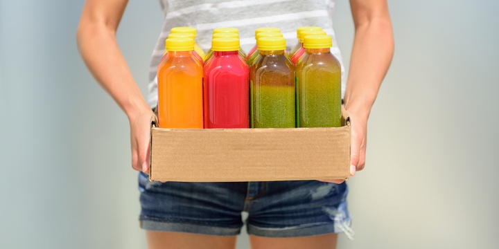 7 Unhealthy Foods That Are Wrongly Called Healthy Store selling smoothies