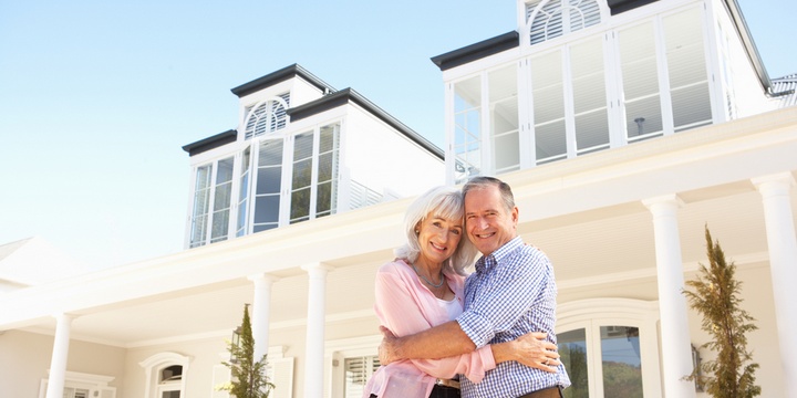 5 Awful Things People Do Once They Retire Having Houses and Having no Cash