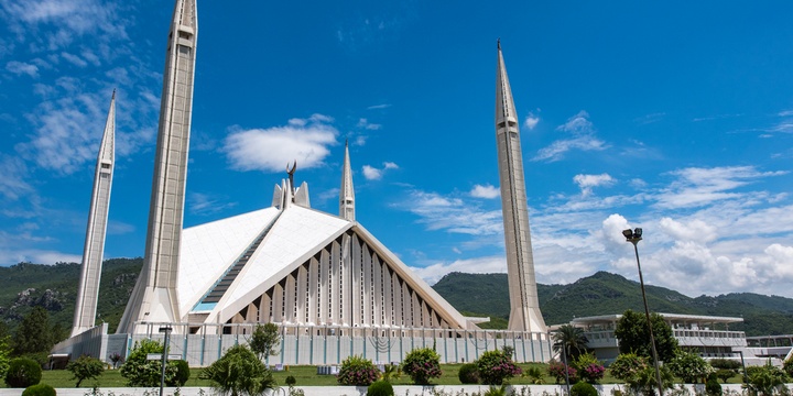 5 Countries That Are Not Welcoming Enough Pakistan