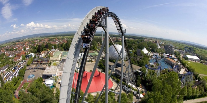 5 Most Breathtaking Luna Parks Europa Park